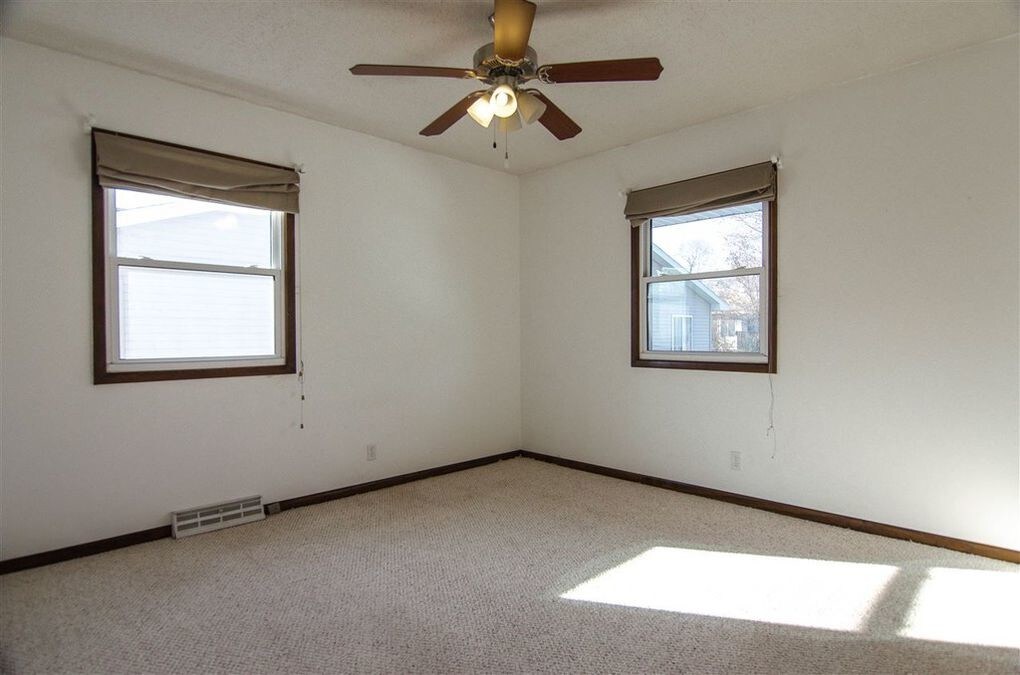 Building Photo - 1003 Olive St