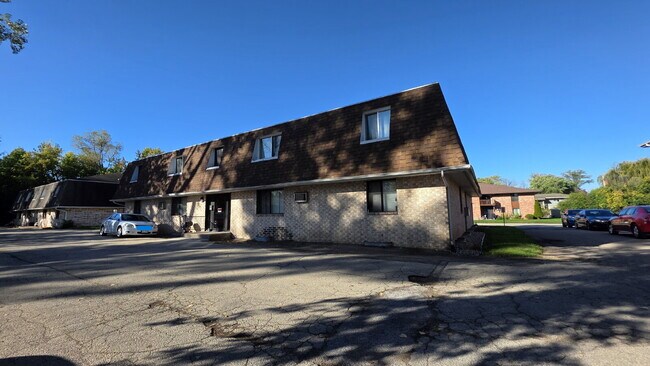 Building Photo - 2500 Honey Lou Ct