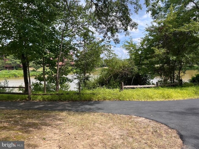 Building Photo - 803 Chesterwood Ct