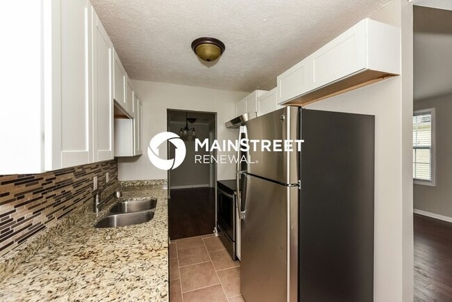 Building Photo - 4 Bedroom Pet-Friendly Home in Madison, TN with Main Street Renewal