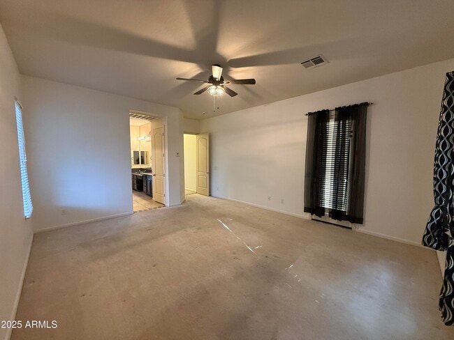 Building Photo - 2807 E Desert Broom Pl