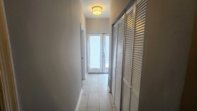 Building Photo - "Spacious 4-Bedroom Townhouse in Vibrant W...