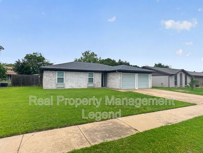Building Photo - 109 N Heights Dr