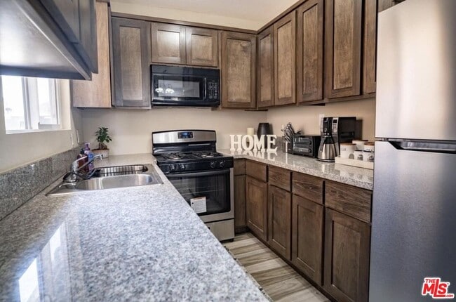 Building Photo - 1134 E 35th St