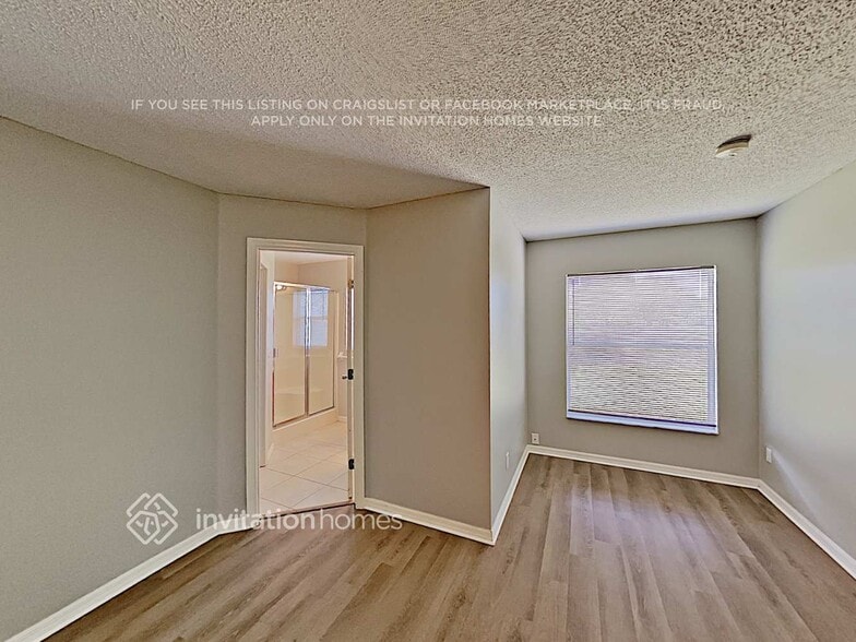 Building Photo - 713 Pasteur Ln