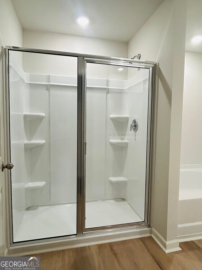 Building Photo - 112 Glenrise Dr