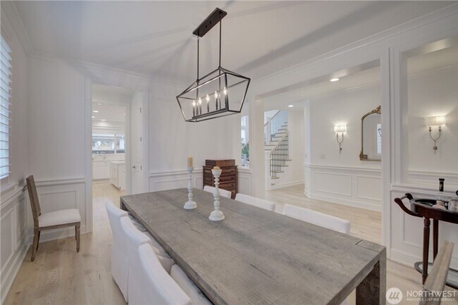 Building Photo - 5Bd/4.5Ba Sammamish House
