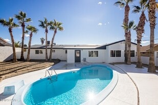 Building Photo - 3705 Challenger Dr