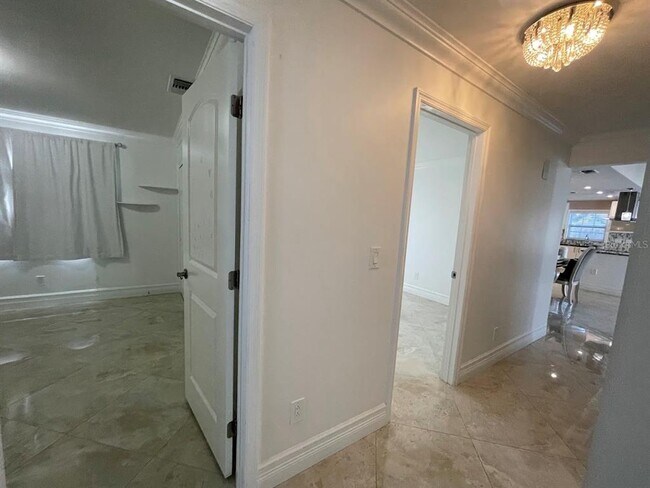 Building Photo - 3268 Buckhorn Dr