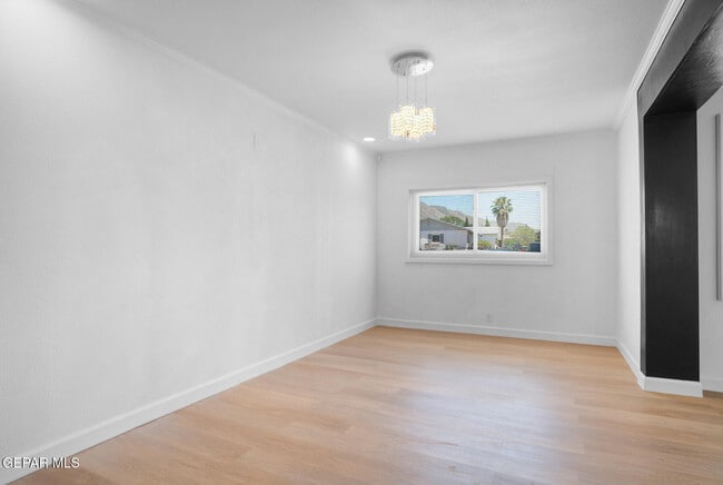 Building Photo - 204 Balboa Rd