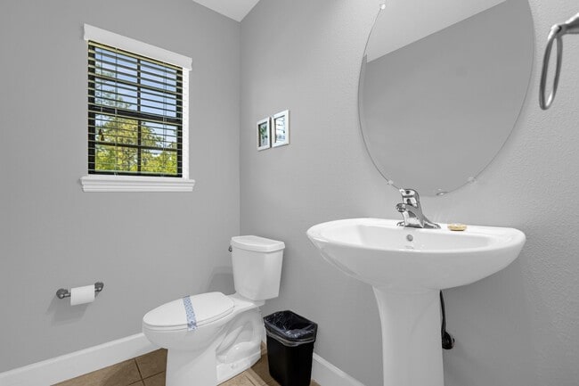 Building Photo - Luxury Resort Townhome Now for Lease