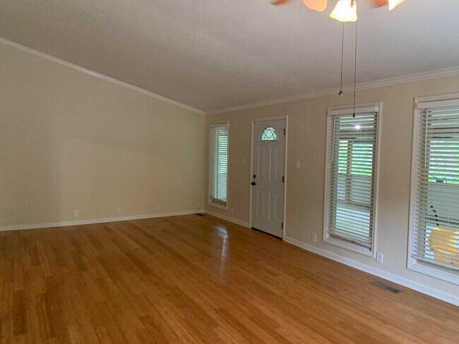 Building Photo - 4107 Vern Sikking Rd