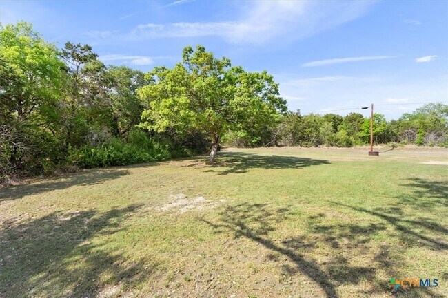 Building Photo - 840 Long Horn Trail