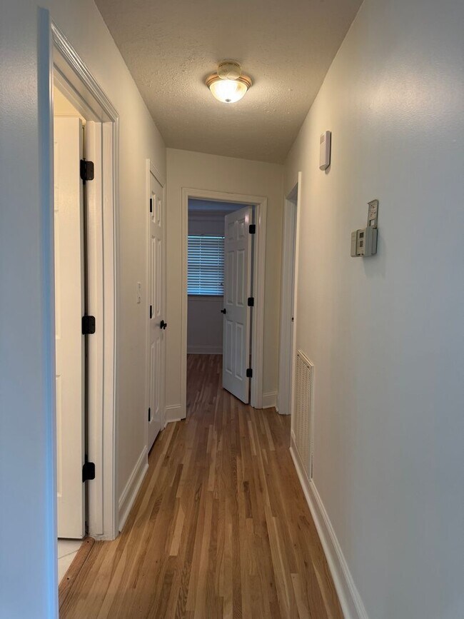 Building Photo - Beautiful 3 Bed 3 Bath Home nestled in St. B!