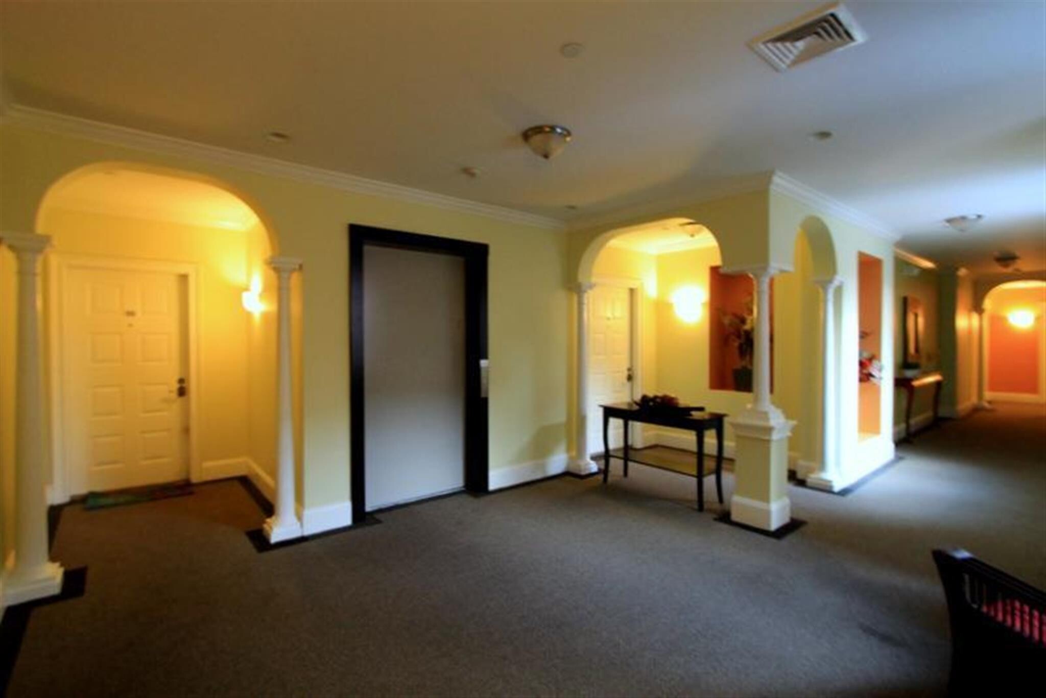 Building Photo - 155 Beacon St