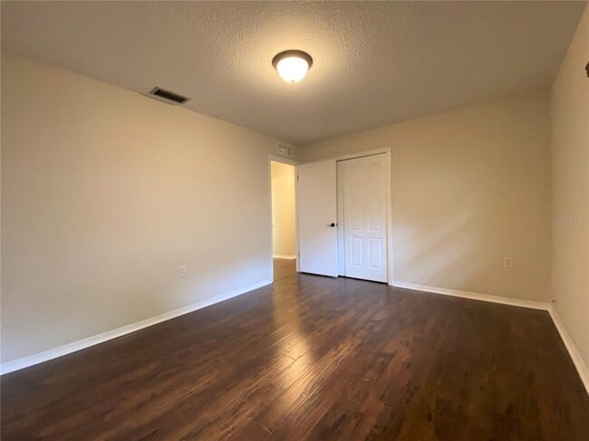 Building Photo - 214 Stevenage Dr