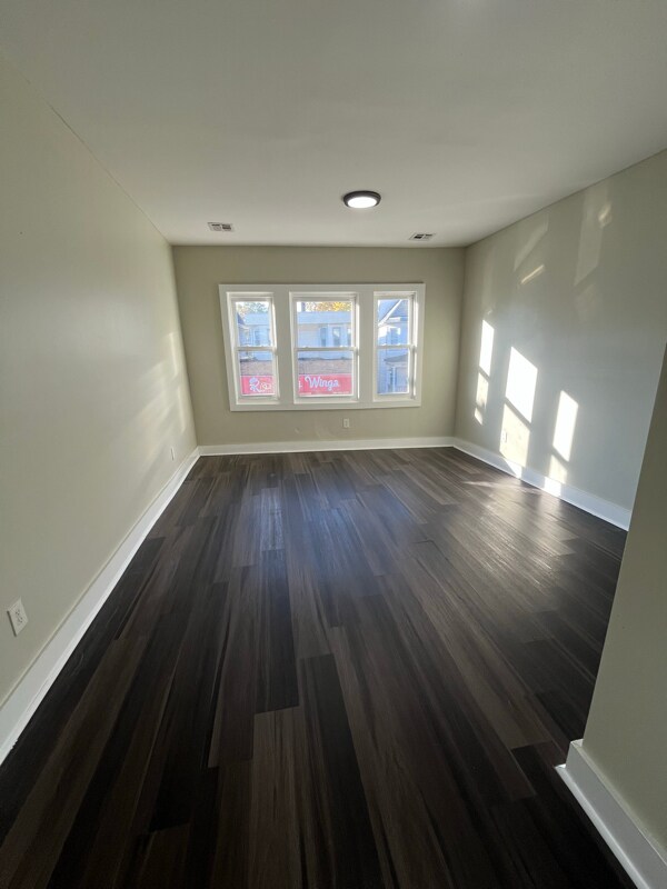 Building Photo - 158 Sanford St