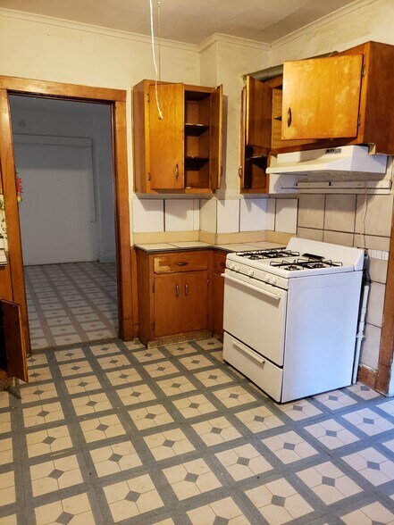 Building Photo - 3037 S Parnell Ave