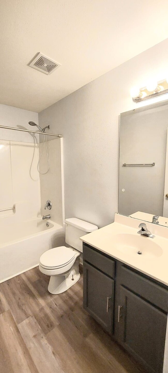 Building Photo - 13112 Planters Row Dr