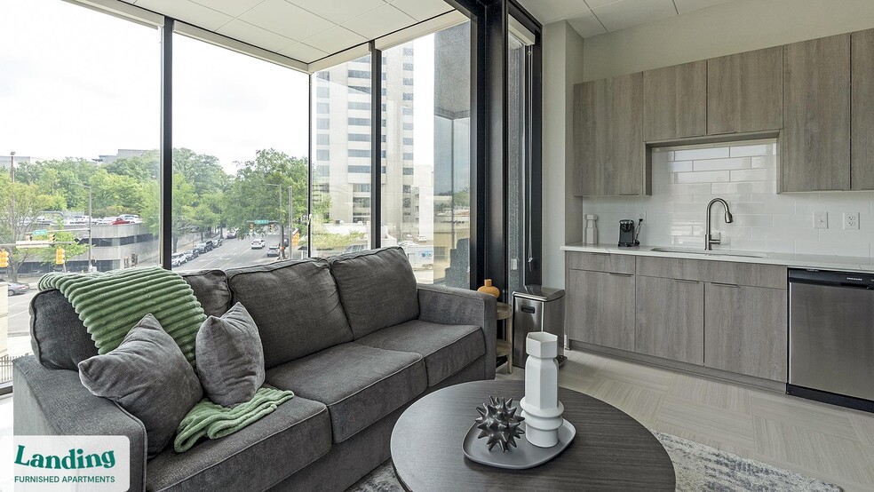 Building Photo - 600 19th St N