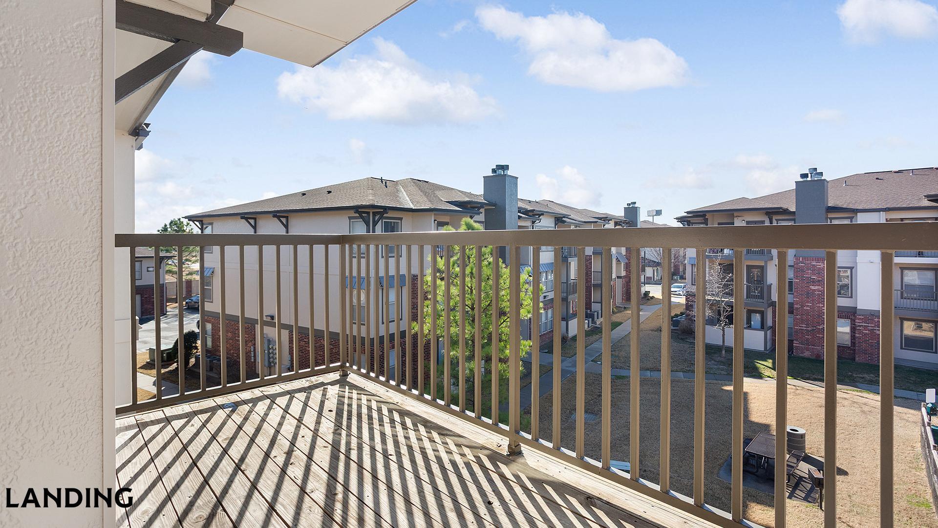 Building Photo - 701 W 101st Pl S