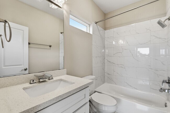 Building Photo - Rooftop Deck with Downtown Views in Sawyer Heights