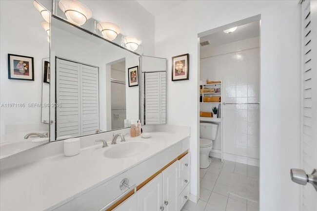 Building Photo - 2451 Brickell Ave