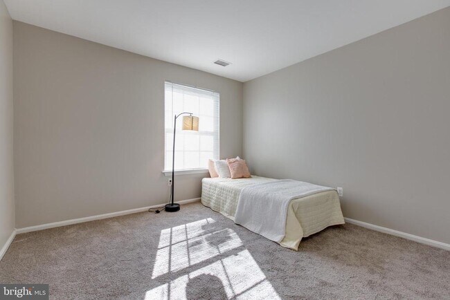 Building Photo - 206 Spring Maiden Ct