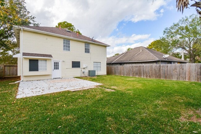 Building Photo - 17023 Blue Mist Cir