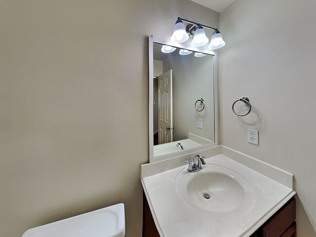 Building Photo - 17002 Atascocita Bend Dr