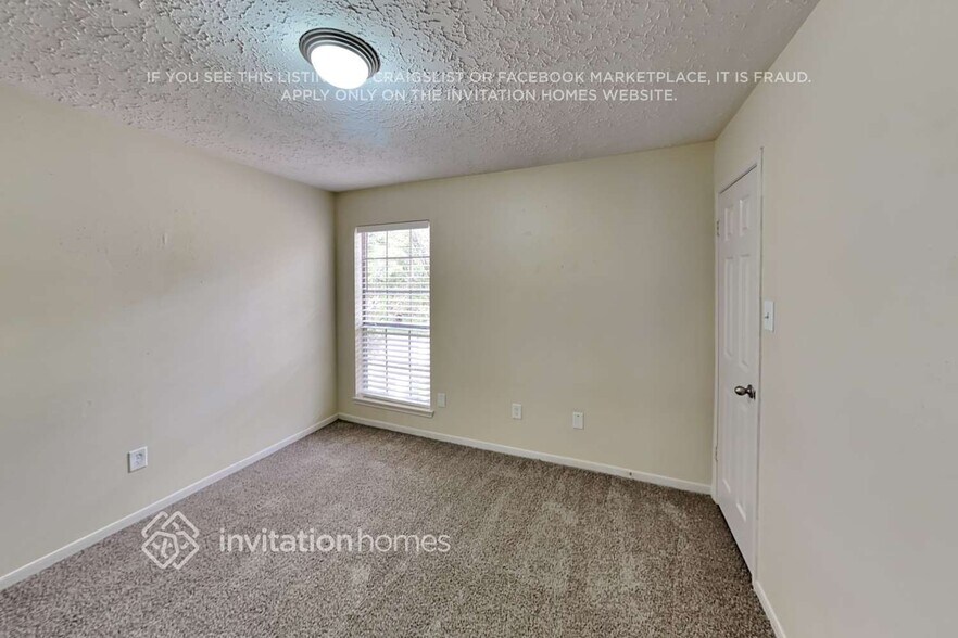 Building Photo - 14423 Sun Harbor Dr
