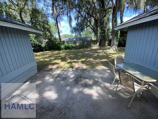 Building Photo - 300 Robinson Loop