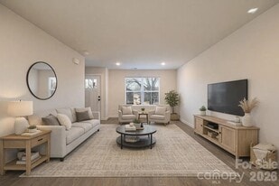 Building Photo - 559 W Park Ave