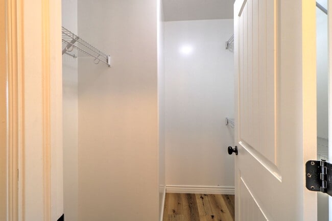 Building Photo - Traverse Mountain Pet Friendly Home.
