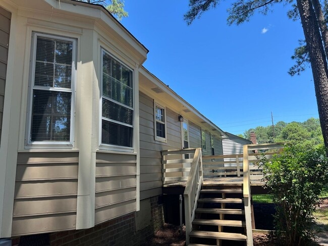Building Photo - 3 Bedroom House-Nash Co