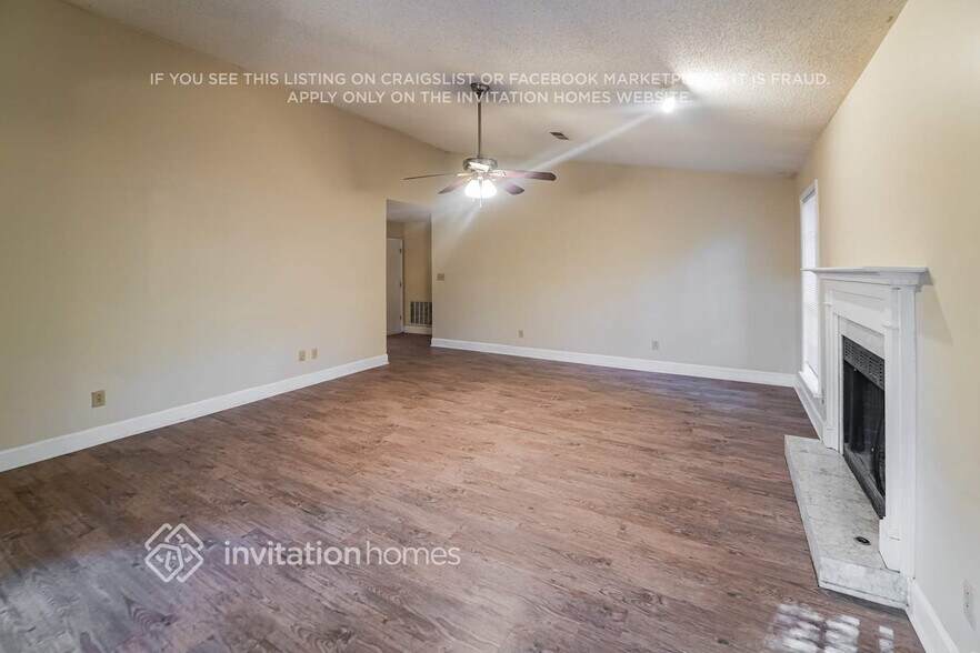 Building Photo - 7855 Dogwood Way