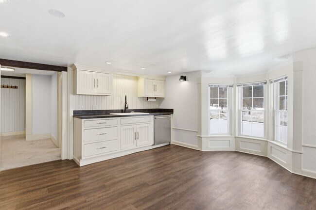 Building Photo - 24 Morrill Rd