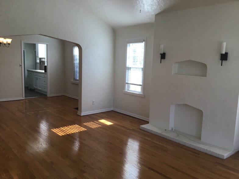 Living to Dining Room2 - 448 N Alta Vista Blvd
