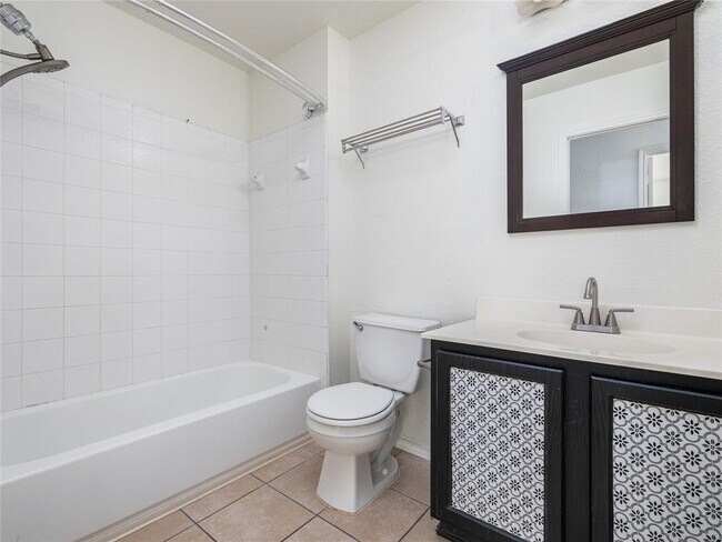 Building Photo - 222 Killian Loop