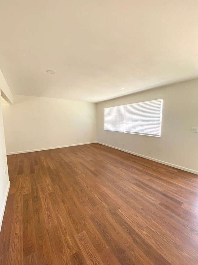 Building Photo - Gorgeous 3-Bedroom Home for Rent in Lompoc