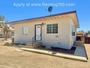 Building Photo - Cozy 2 Bed 2 Bath Home!