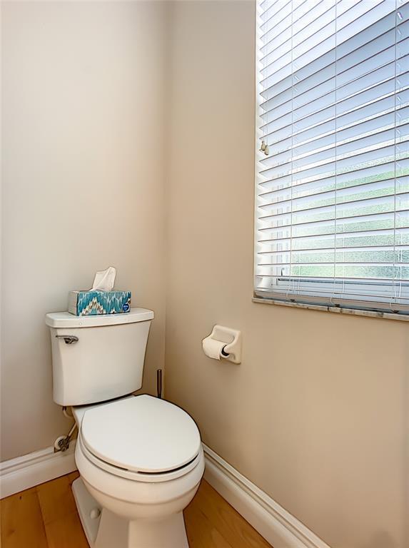 Building Photo - 539 Fallbrook Dr