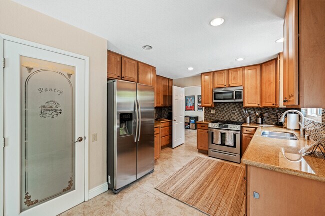 Building Photo - 49035 Tango Ct