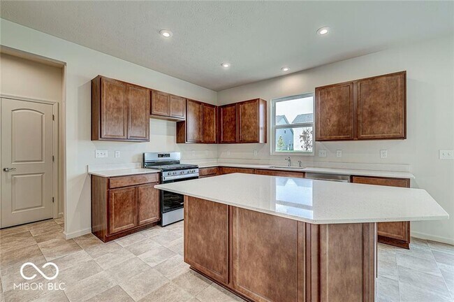 Building Photo - 5420 Laurel Crest Run