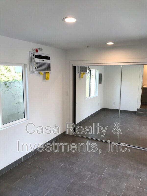 Building Photo - 4641 W 162nd St
