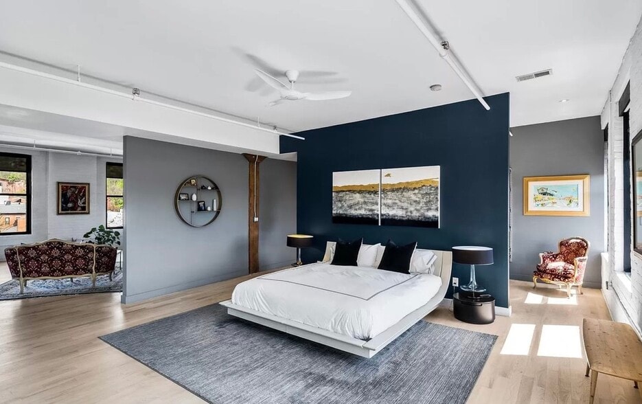 Building Photo - 1908 Dunlap St