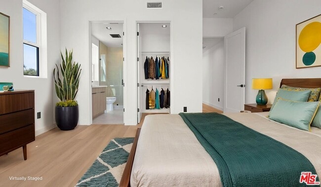 Building Photo - 10844 Peach Grove St