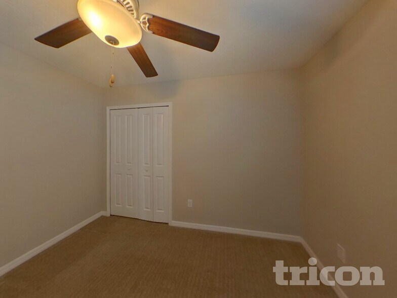 Building Photo - 7116 Salt River Ave