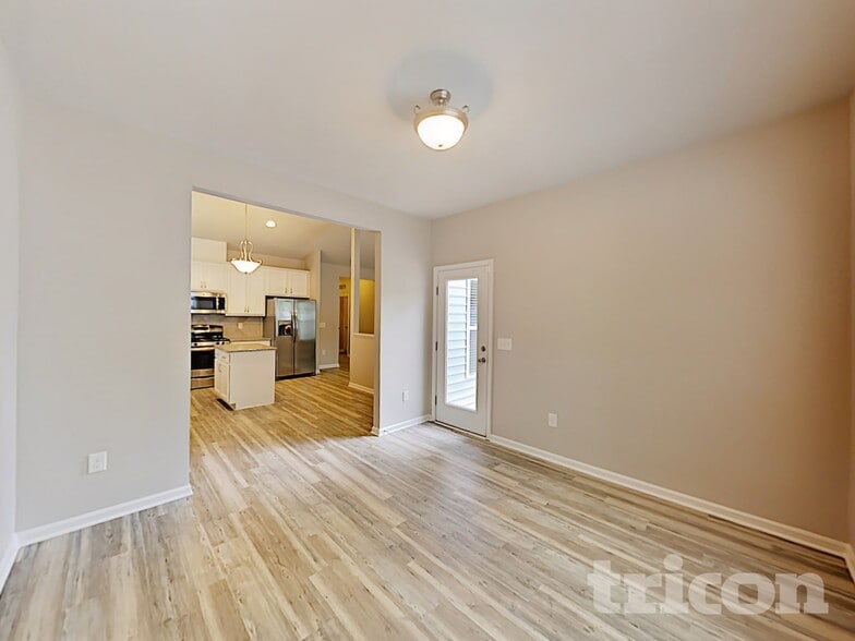 Building Photo - 156 Lakemont Dr
