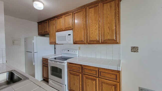 Building Photo - 5511 Eagles Ln